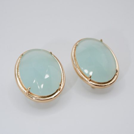 Pendiente ovalado con piedra aguamarina