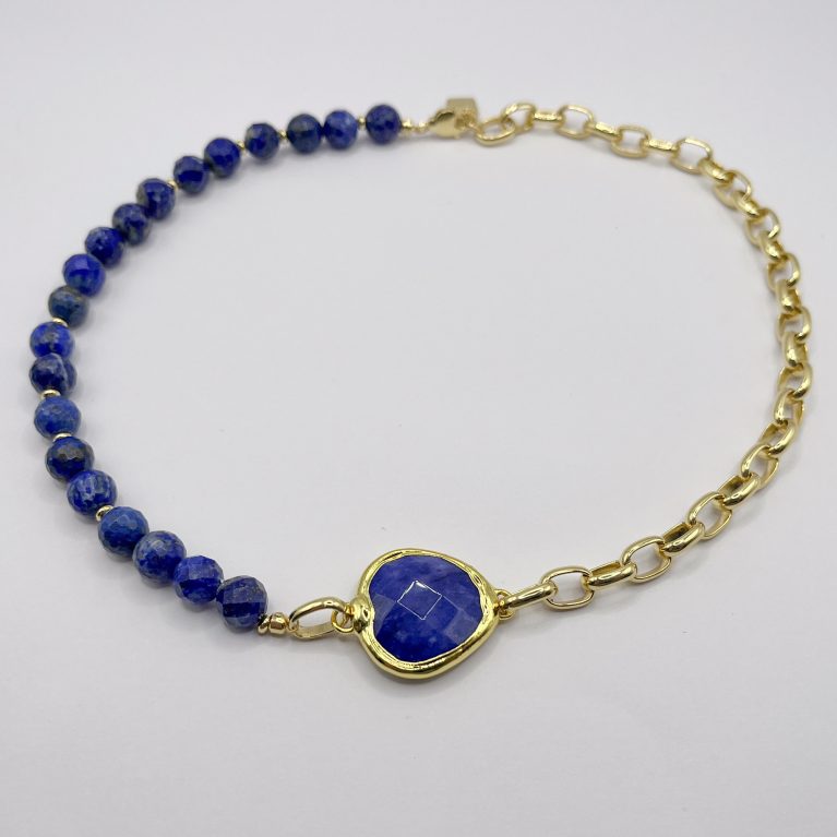 Collar bañado en oro 18k y piedras naturales