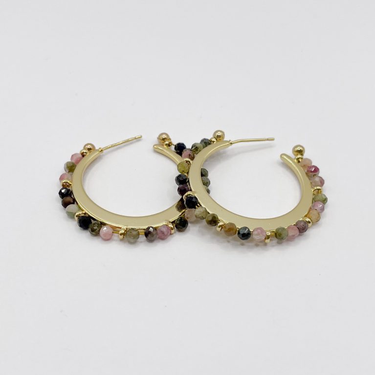 Argolla bañada en oro 18k y turmalina natural