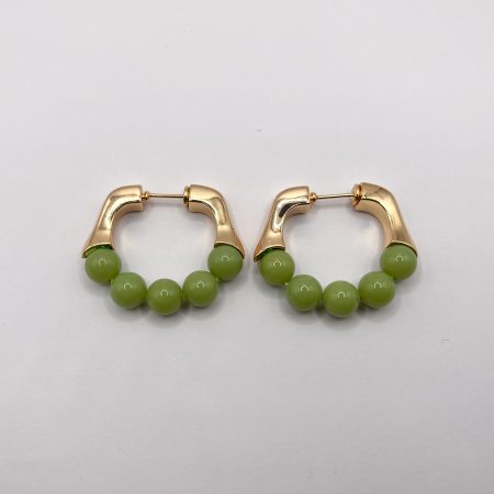 Argolla bañada en oro con piedra natural ágata verde