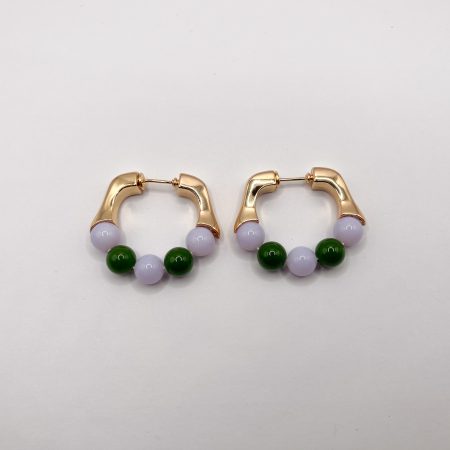 Argolla bañada en oro con piedra natural jade y calcedonia